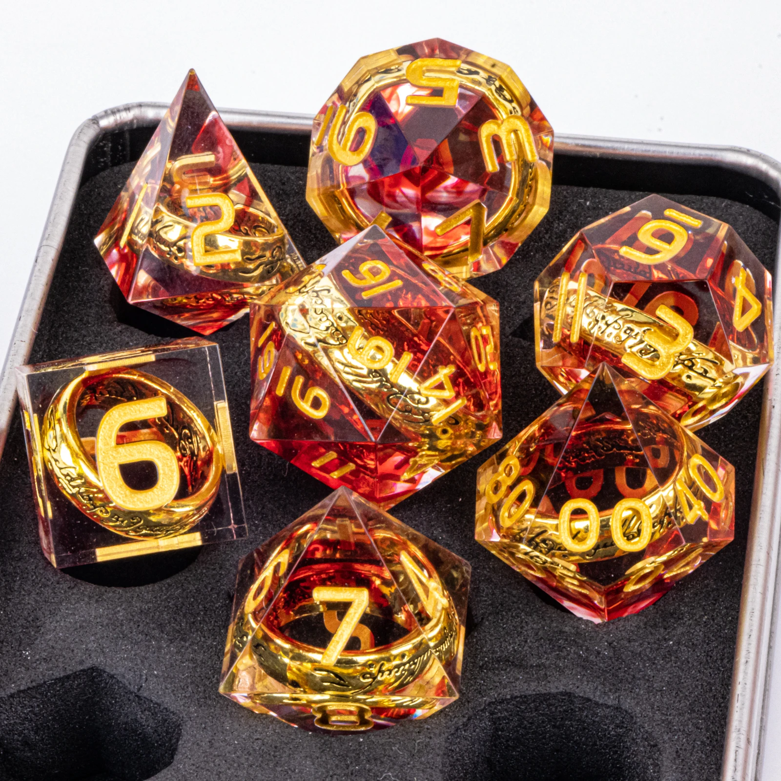 Ring Resin DnD Dice zawiera jeden zestaw kości pierścieniowych, zestaw kości wielościanowych Lord of Dice, kości pierścieniowe, kości d d