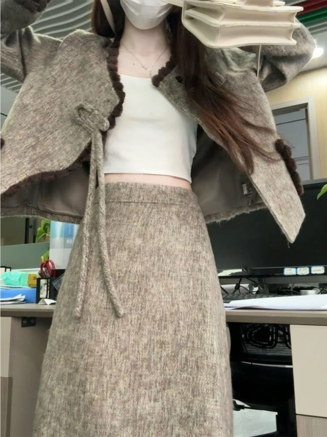 

Elegant Retro Style Two-Piece Set with Jacket And Skirt Elegant Chic Autumn Fashion for Young Women Button-Up Knitwear