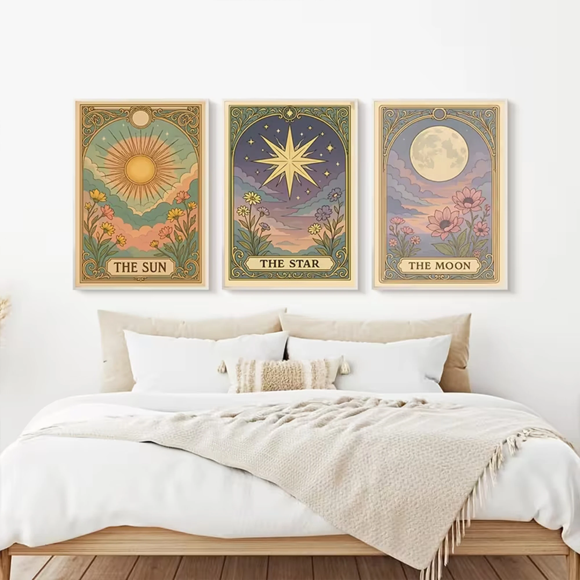 モダンなボヘミアン調のタロットカード「太陽、星、月」の壁掛け - Interior Design Living Room のレビューと価格