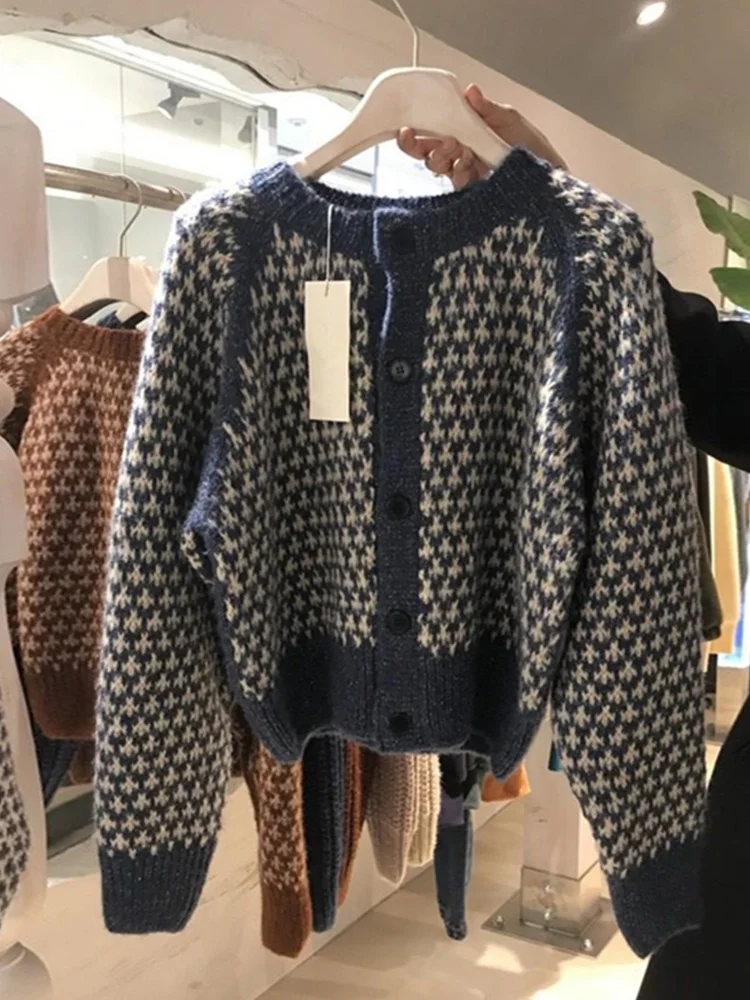 ソフトカシミヤショートニットセーター レディースベースレイヤー 冬トップス カラーブロックデザイン プレミアム感 ショートコートスタイル