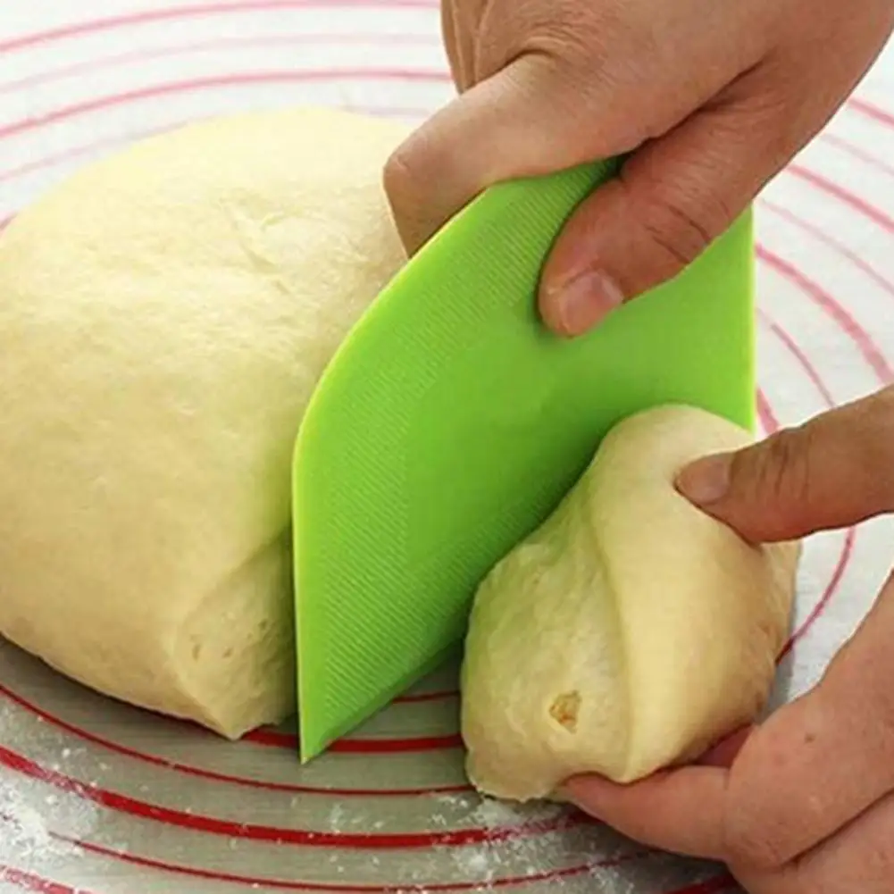 Kitchen Cake Cream Spatula Dough Knife Cutter PE Food Grade Not Sticky Cake Spatula Baking Pastry Tools Kitchen Gadget