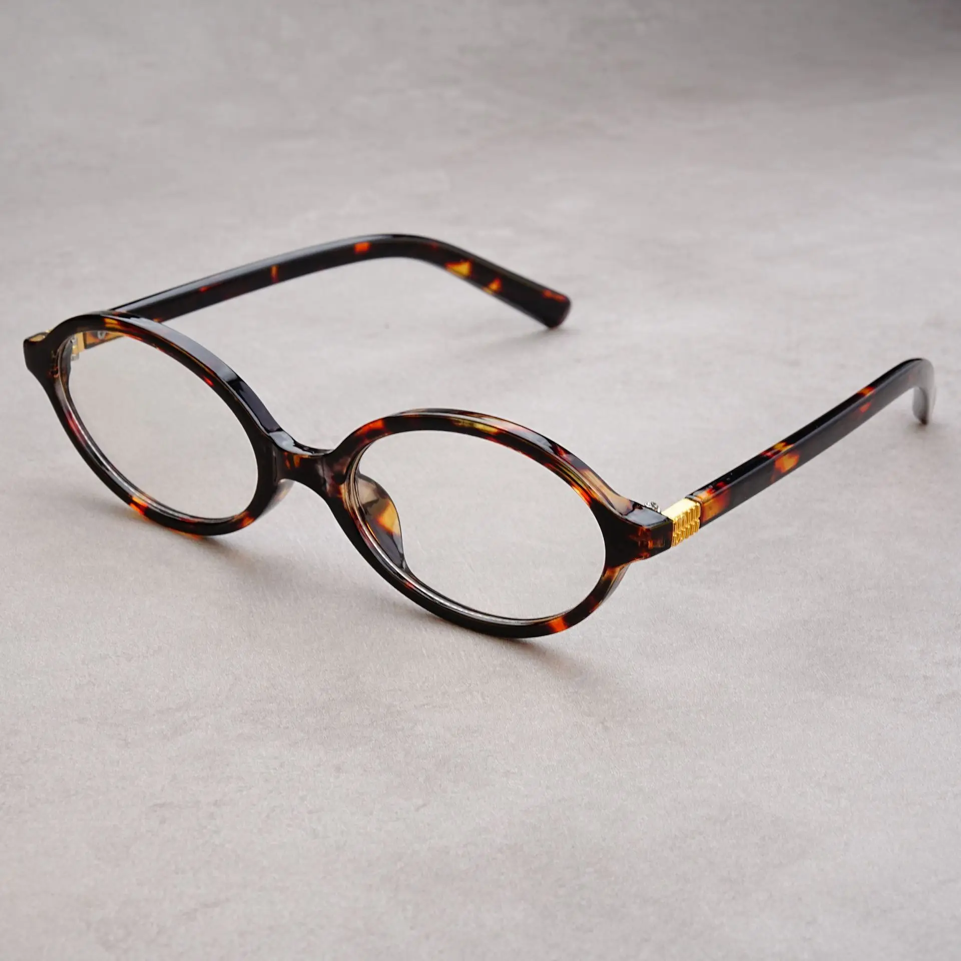 

Vintage Oval Sunglasses Women Luxury Brand Designer Small Oval Sun Glasses Photochromic Fashion Retro Leopard Eyewear Men