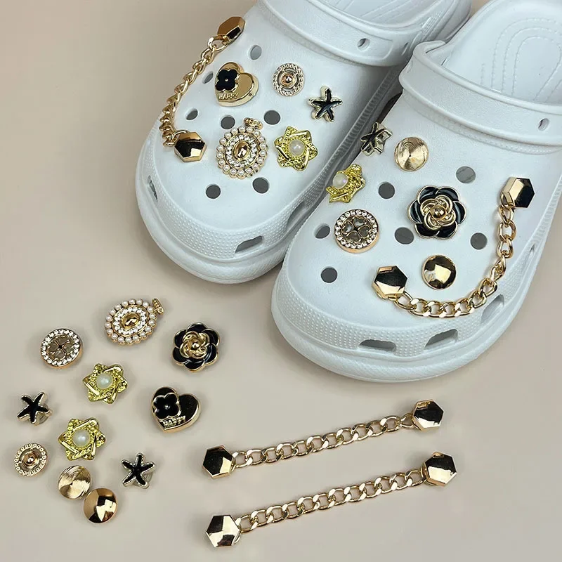 2024 New Cute Luxury Shoes Accesories Rhinestone Bling Hole Shoe Charms Metal Chain Shoe Decorations Diy Buckle Shoes Flower