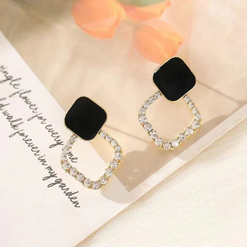 Classic Black Square Ear Stud Women's Fashion Shiny Rhinestone Earrings Hollow Geometric Ear Stud Wedding Bridal Accessories image 5