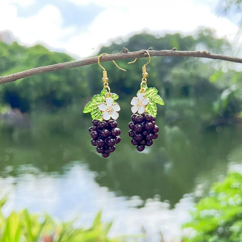 Hübsche kleine Himbeer-Ohrringe für Frauen, grüne Blätter, weiße Blume, rote Beeren-Frucht-Ohrringe, süße Verzierungen, Sommer-Schmuckgeschenk – Detail 14
