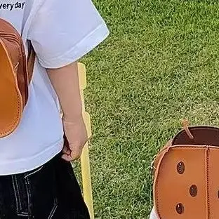 

Beautiful Simulated Ladybird Backpack for Kids, Cute Animal Designed School Bag for Outdoor Use, Lovely Children Gift