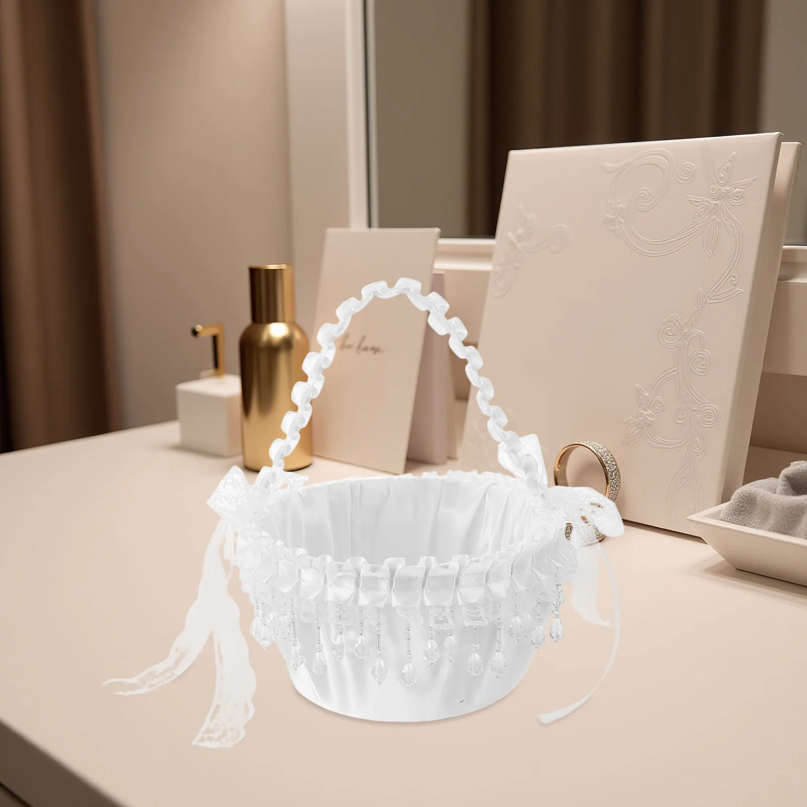 

Flower Girl Basket with Bow White Satin Wedding Petal Holder Crystal Lace Flower Basket Elegant Princess Prop for Aisle Garden