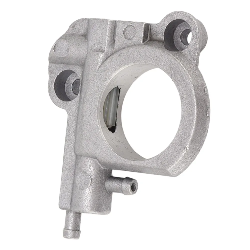 Silver Chainsaw Oil Pump Iron Auto Oiler Assembly for CS550P CS600P CS590 CS620P CS620PW CS600 CS-550 CS-600 CS-605 CS-620SX