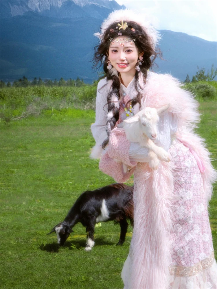 

Новый тибетский костюм для фотосессий и путешествий: традиционная одежда для девочек из Лидзяна, Юньнань