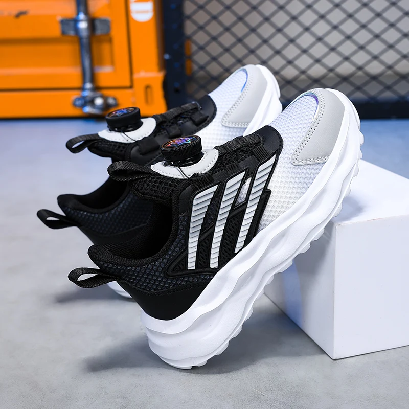 

NewBoys' Shoes Summer 2024 New Children's Non-slip Sports Shoes Breathable Hollow Mesh Shoes Large Children's Running