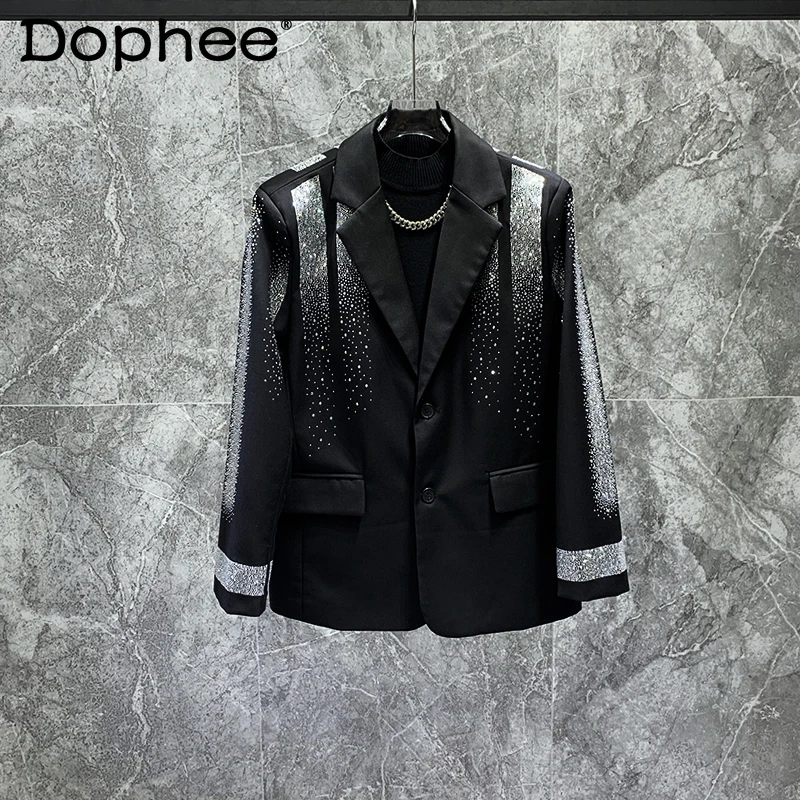 بدلة أنيقة فضفاضة وسيم عصرية جديدة لعام 2025 للرجال النسخة الكورية سترة عالية الجودة من حجر الراين المزودة بالنجوم