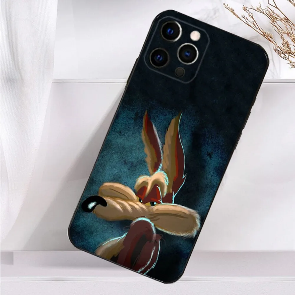 Road Runner W-Willy C-Coyote Phone Case For iPhone 16,15,14,13,12,11 Plus,Pro Max,XS,X,XR,SE,Mini,8,7 Soft Silicone Black Cover