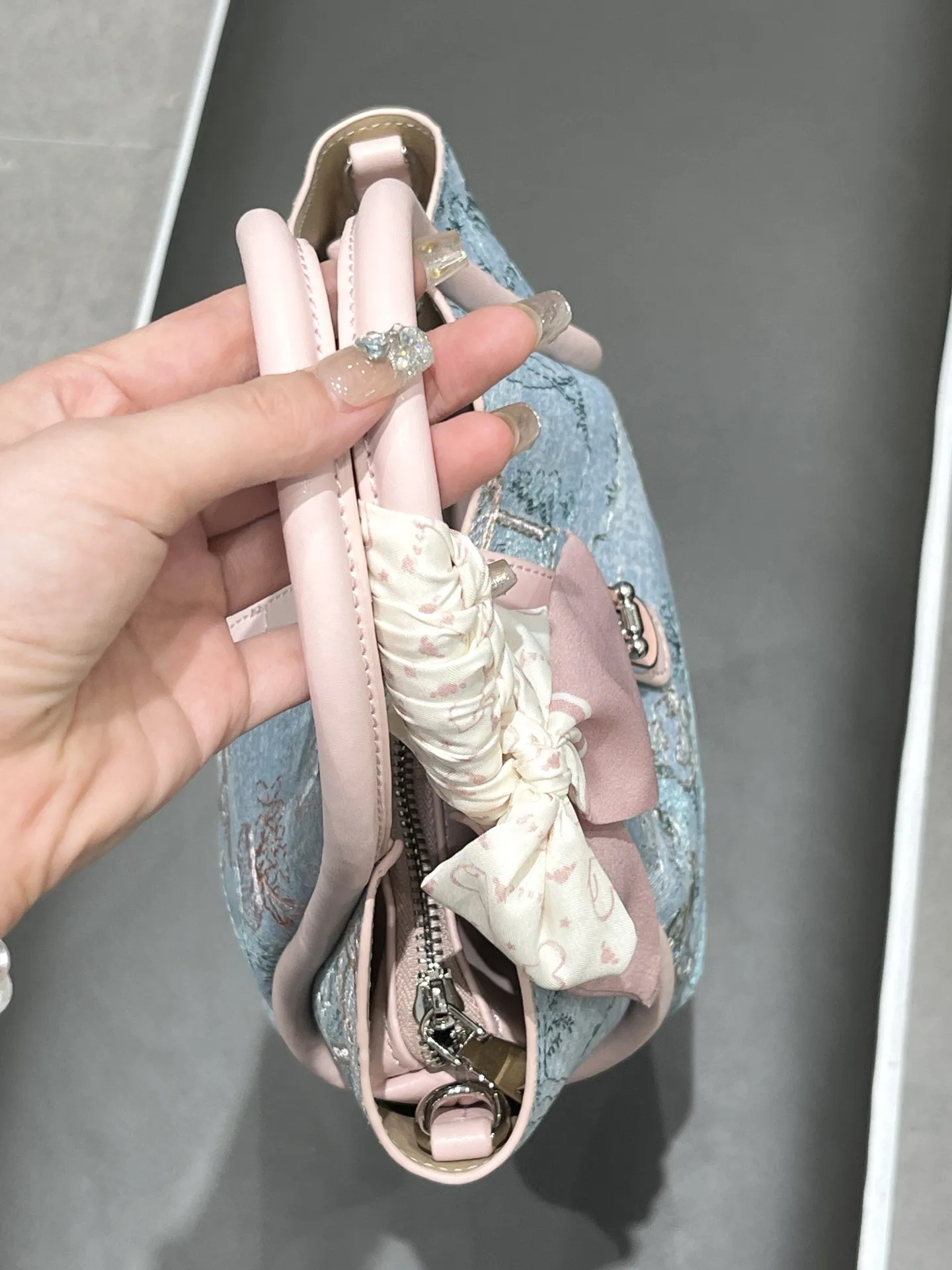 sac-a-main-en-cuir-amiciyah-pour-femme-sac-bandouliere-brode-bleu-et-blanc-haut-de-gamme-sac-a-main-a-bandouliere-unique