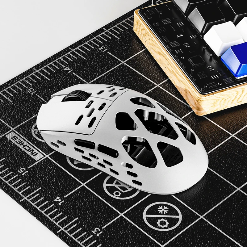 Ajazz Am3 MAX Gaming Mouse Tri-Mode Magnesium Alloy Paw3950 Apex Sensor Lightweight Customized Gaming Mouse Pc Accessories