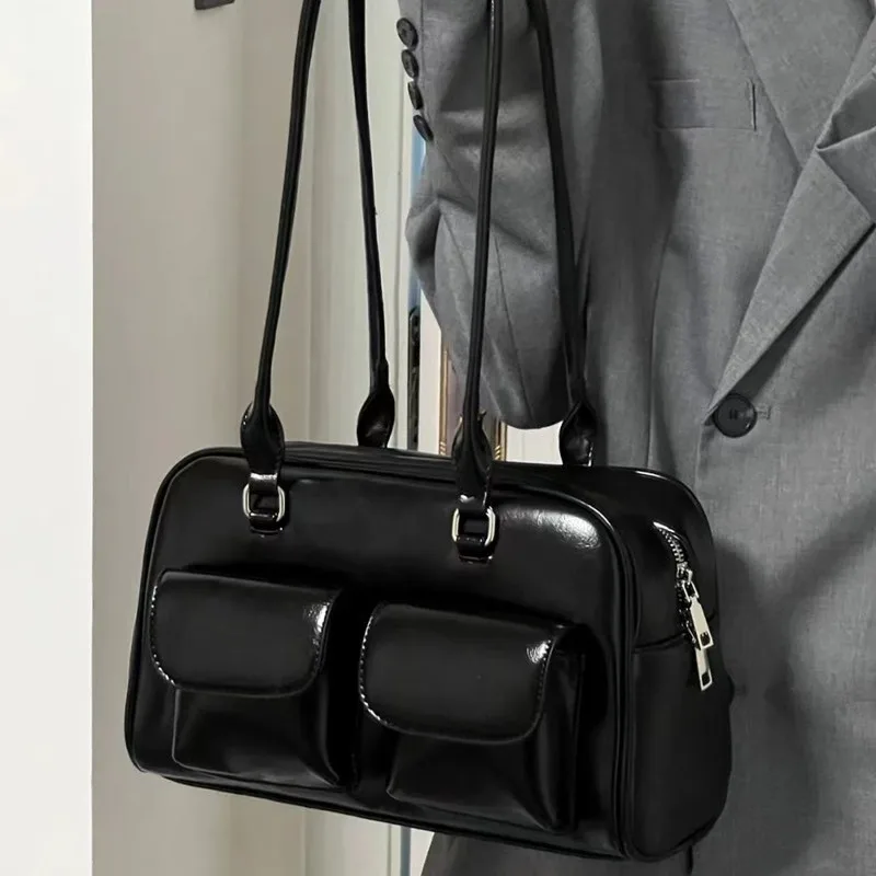 

2025 Retro College Large Capacity Leisure College Students Class Commuter Bags Shoulder Portable Handbags Crossbody