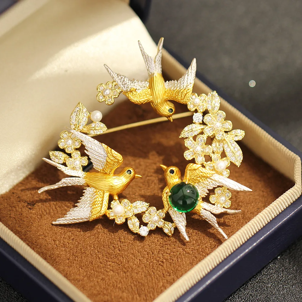 

French Vintage Swallow Brooch，Enamel Drip Ring Design, Elegant Statement Bird Corsage