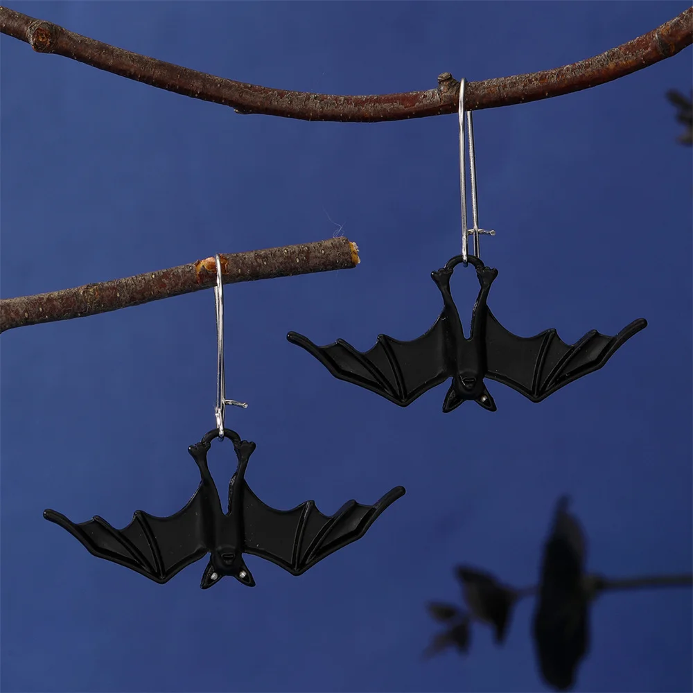 Retro Bat Earrings for Women Men Vintage Animal Pendant Studs Earrings DIY Jewelry Accessories Halloween Party Gift Gothic Decor