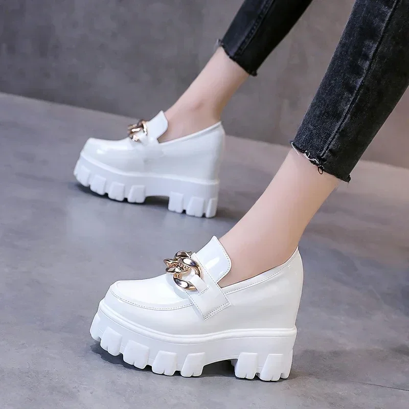 2024 New Women Patent Leather Chunky Sneakers Loafers Breathable Chain High Heels Platform Casual Shoes Flats Woman Vulcanize