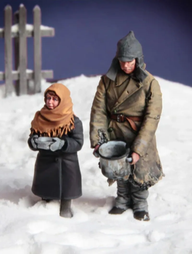 1/35 Scale Resin Body Assembled Model Kit European Refugee Kids 2 Person History Hobby Miniature Unassembled & Unpainted Diorama