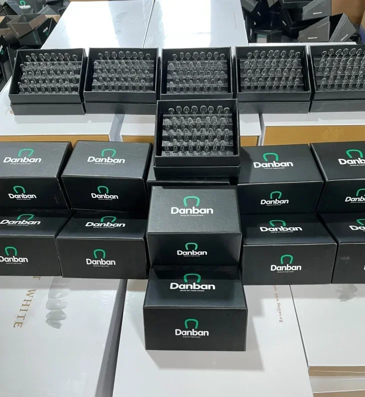 Teeth Veneers Mold Dentals Porcelains Teeth Veneers Dentals Directs Composites Templates System/YP 32pcs