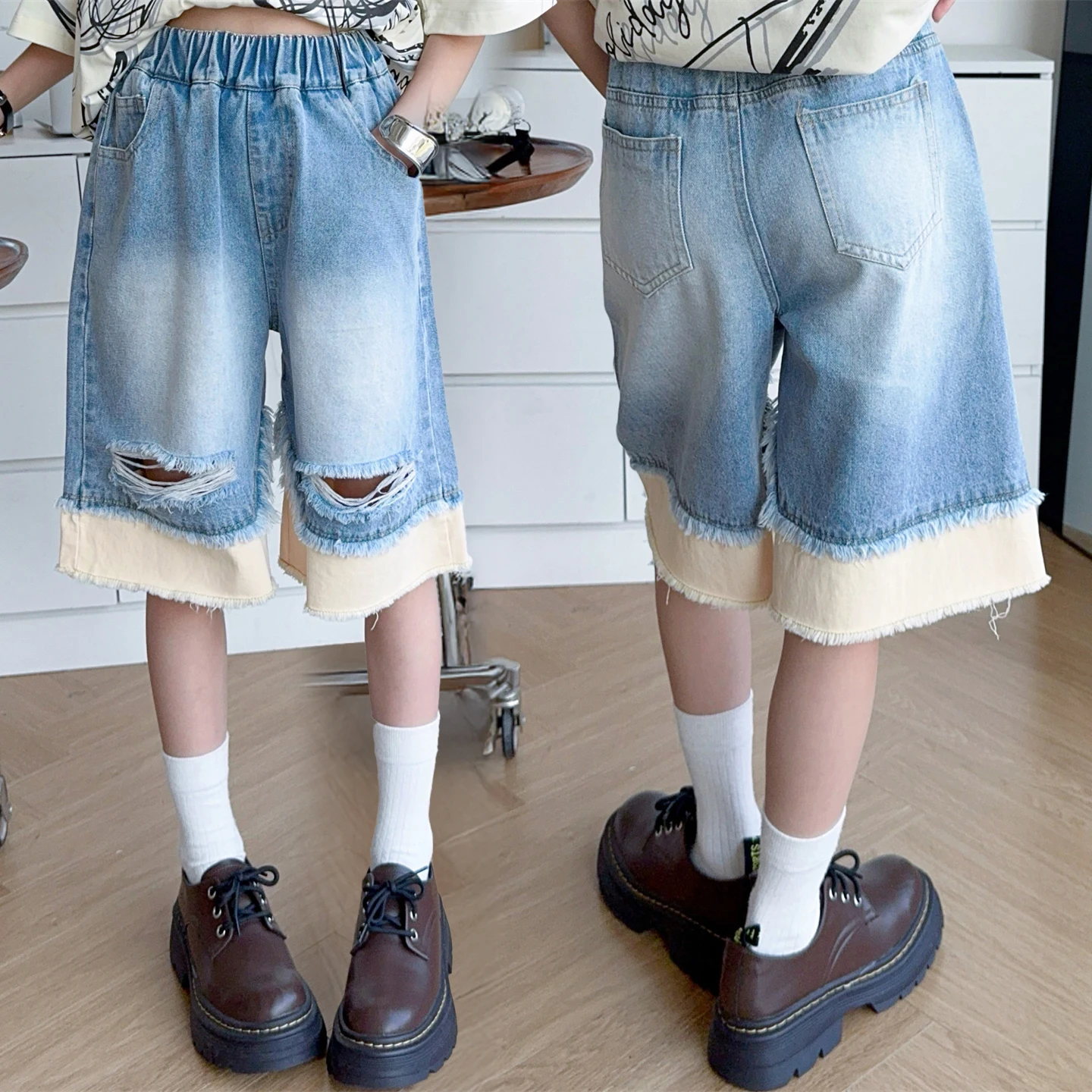 

Korean Child Denim Holes Shorts for Girls fashion High Waist Wide Leg Short Jeans Female Kids Designer Casual Street Shorts 2025
