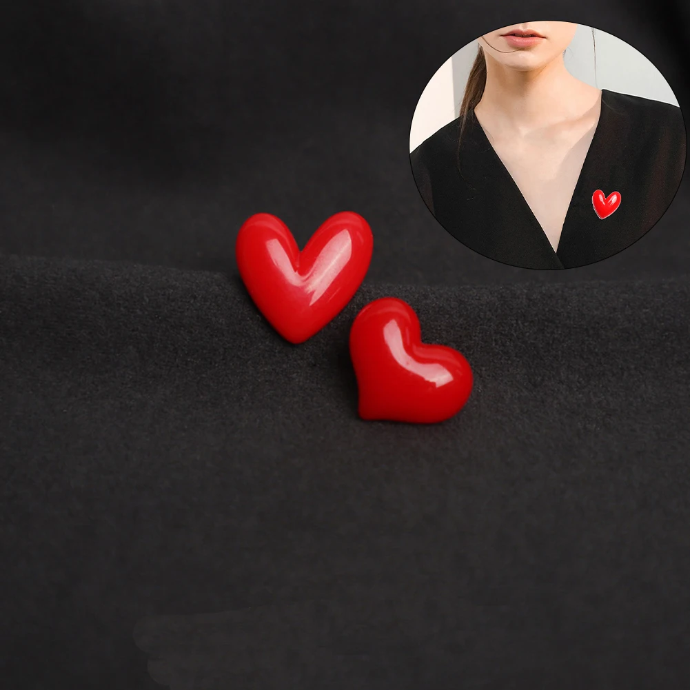 Cute Red Heart Shape Resin Brooch for Lovers Gift Wedding Party Jewelry Brooch Christmas New Year Gift Anti-glare Suit Brooch