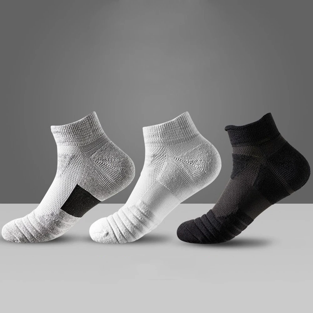 

3Pairs Football Socks Breathable Men Basketball Sport Socks Anti-Slip for Football/Basketball/Hockey Sports
