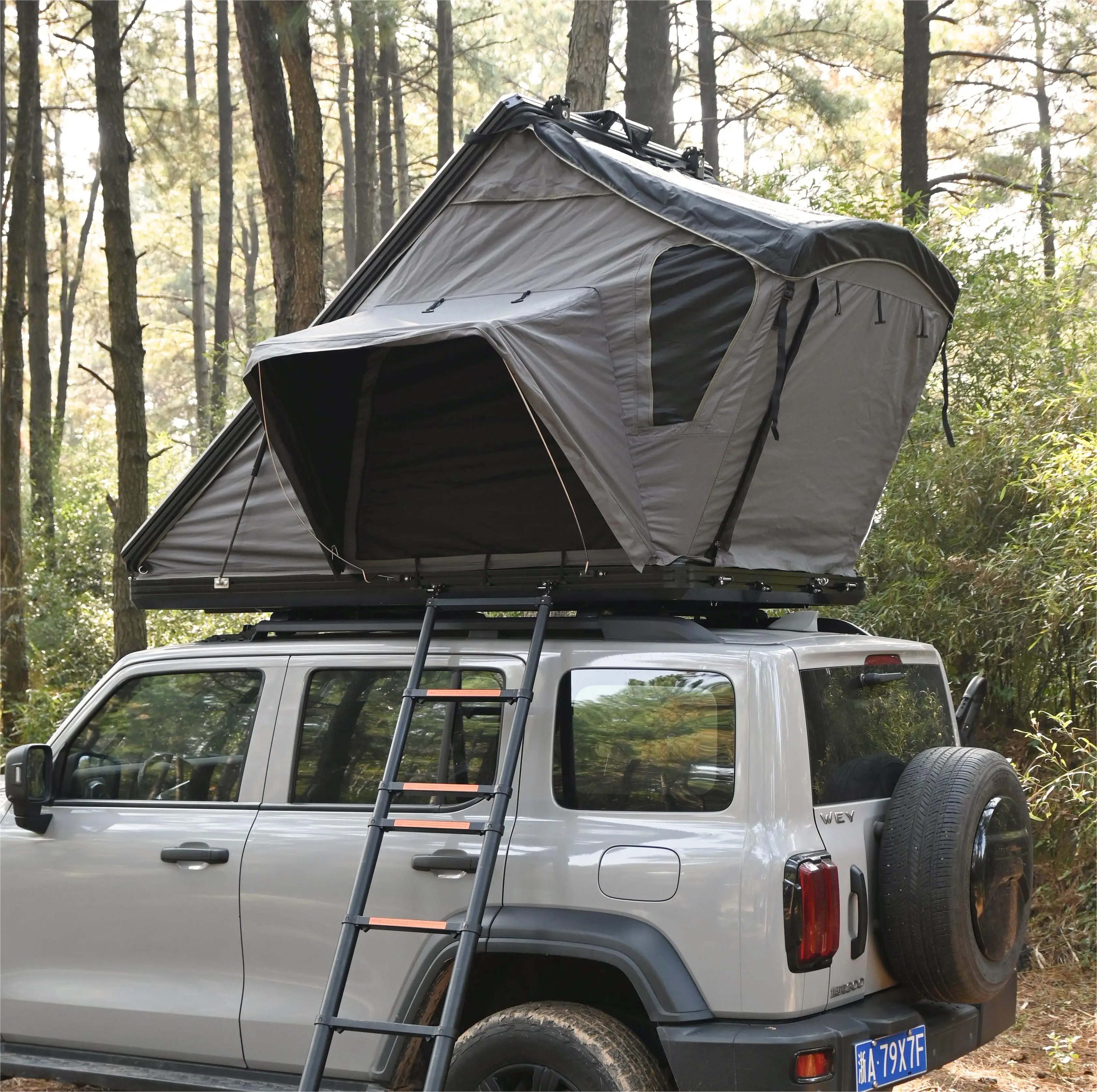 Camping Aluminum Car Rooftop Tent Hard Shell Top   Triangle Clam  Automatic    