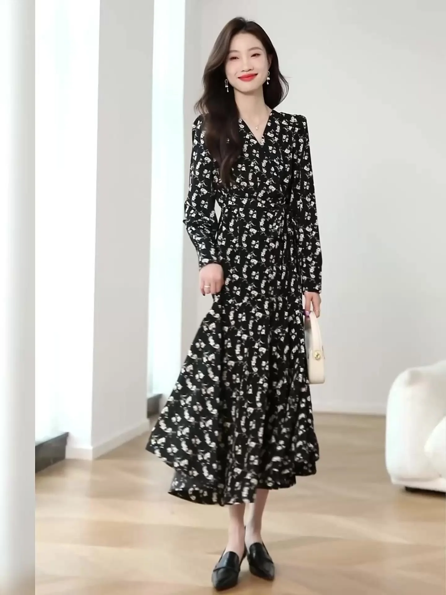 

Commuter casual fishtail V-neck long floral dress women Spring and Autumn new long-sleeved cover up thin bottoming ankle dresses