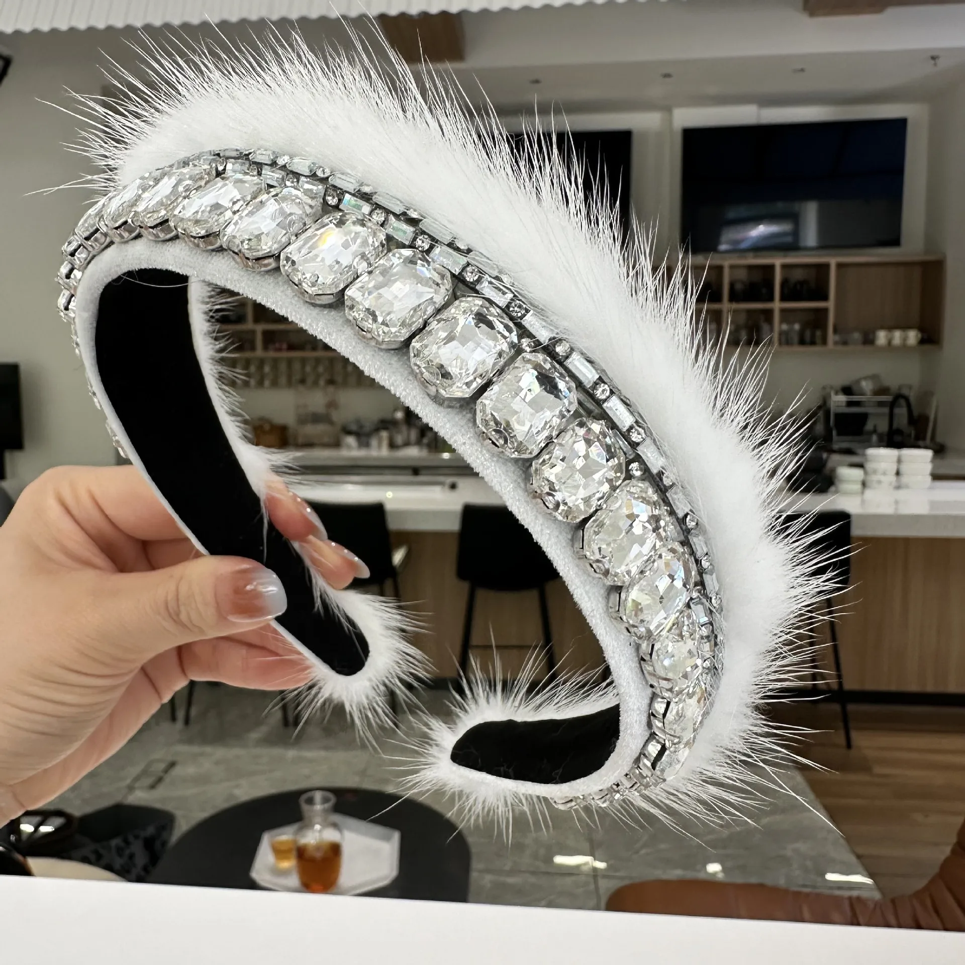 ผู้หญิงFaux Fur Headbandsตุ๊กตาผมHoopเกาหลีกว้างหัวHoop HairbandsคุณภาพสูงRhinestone Chain Headwearอุปกรณ์เสริมผม