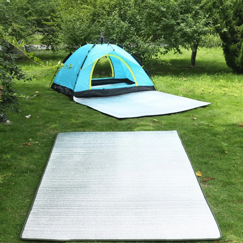 

Waterproof Double Sided Aluminium Foil Picnic Mat, Thickened Camping Beach Mat for Outdoor, Hiking, Park and Tent Floor