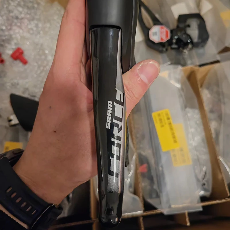 

Sram Force Axs d1 Hand Transformer, совместимый с 12-скоростной системой Rival Red, беспроводной, с гидравлическим дисковым тормозом.