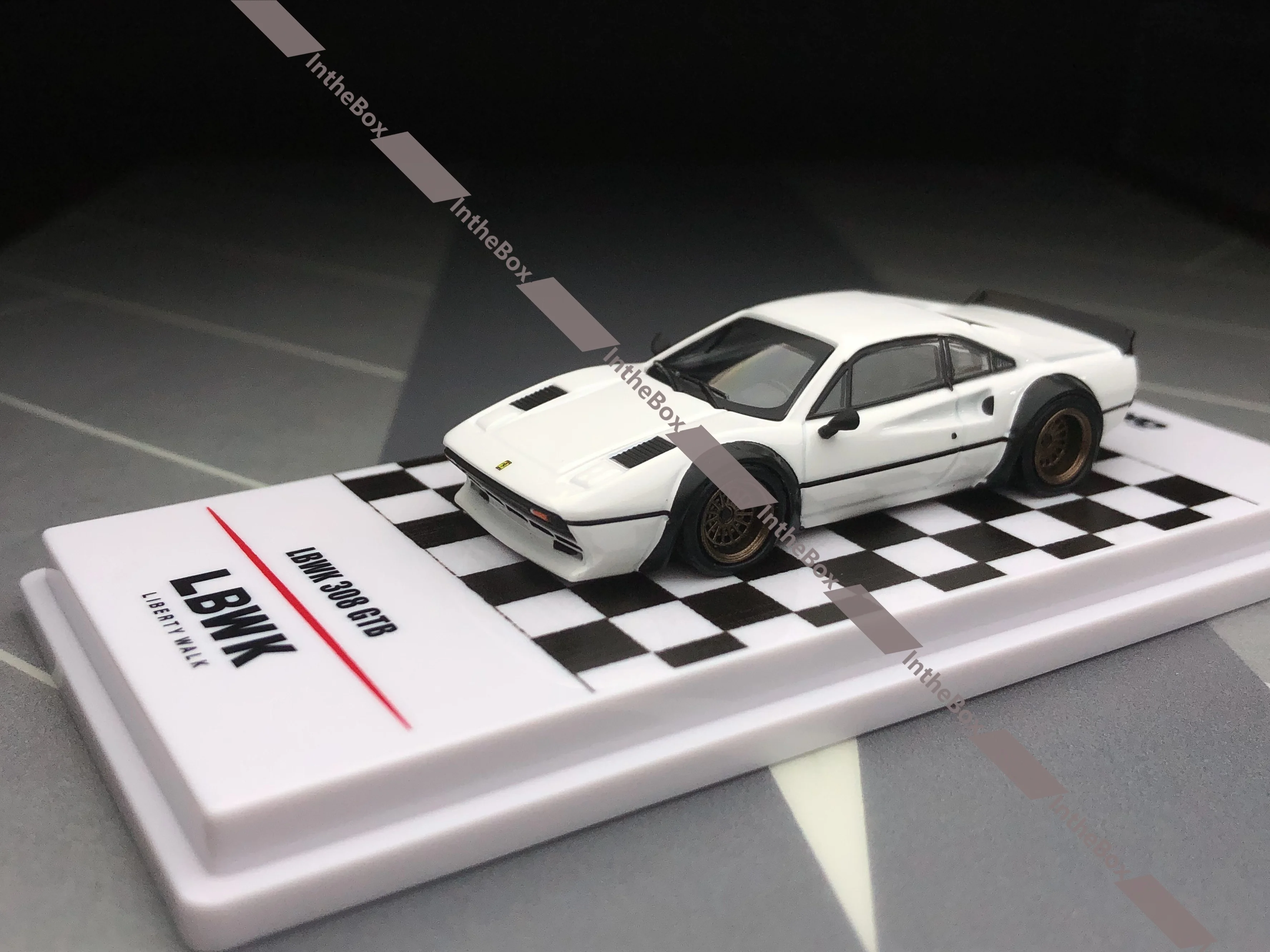 INNO64 1:64 LBWK 308 GTB White Diecast Model Car Collection Limited Edition Hobby Toys