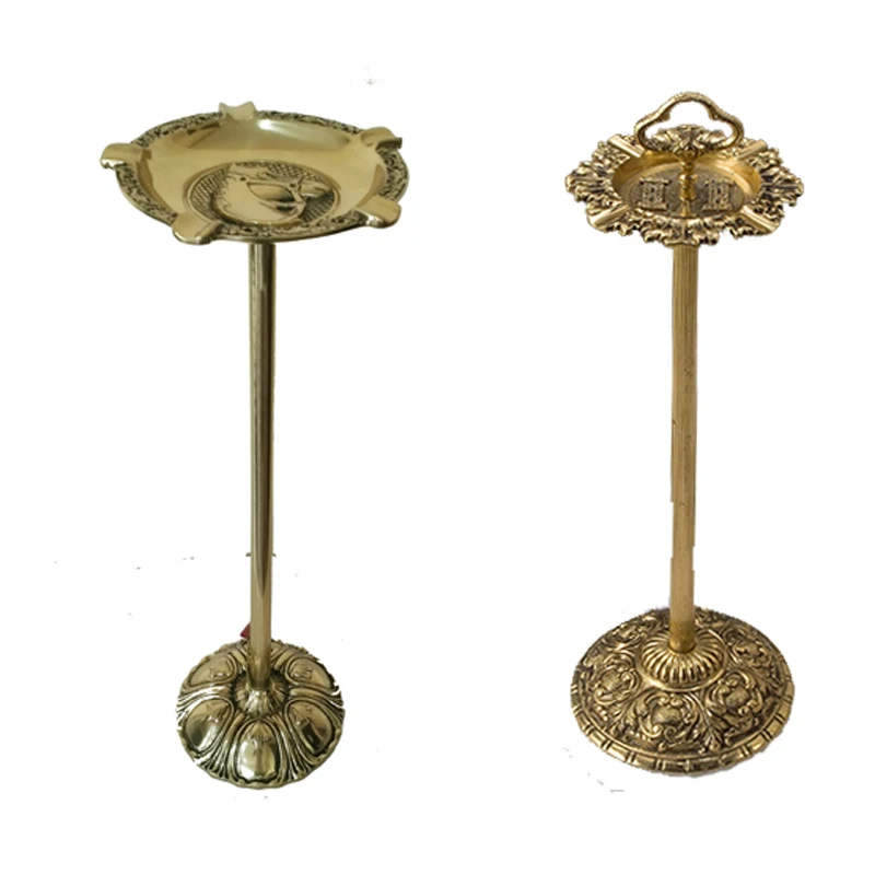 Luxury European antique floor-to-ceiling all-copper ashtray handmade, creative villa handicraft ornament