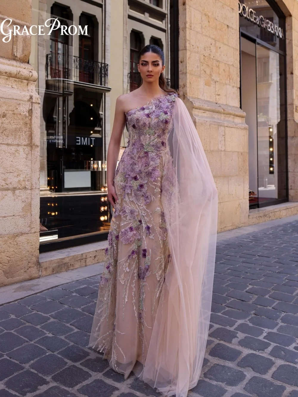 

Romantic One Shoulder Nude Tulle Evening Gown 3D Purple Floral Lace Appliques Cape Party Dress For Wedding Guests فساتين سهرة