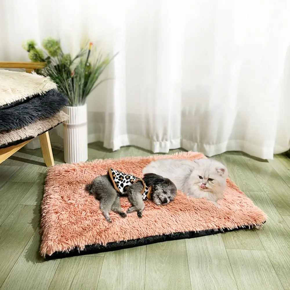 Pet Sleeping Mat Soft Dog Plush Winter Blanket Non-slip Waterproof Warm Cat Blanket Comfortable Velvet Puppy Sleep Mat Winter