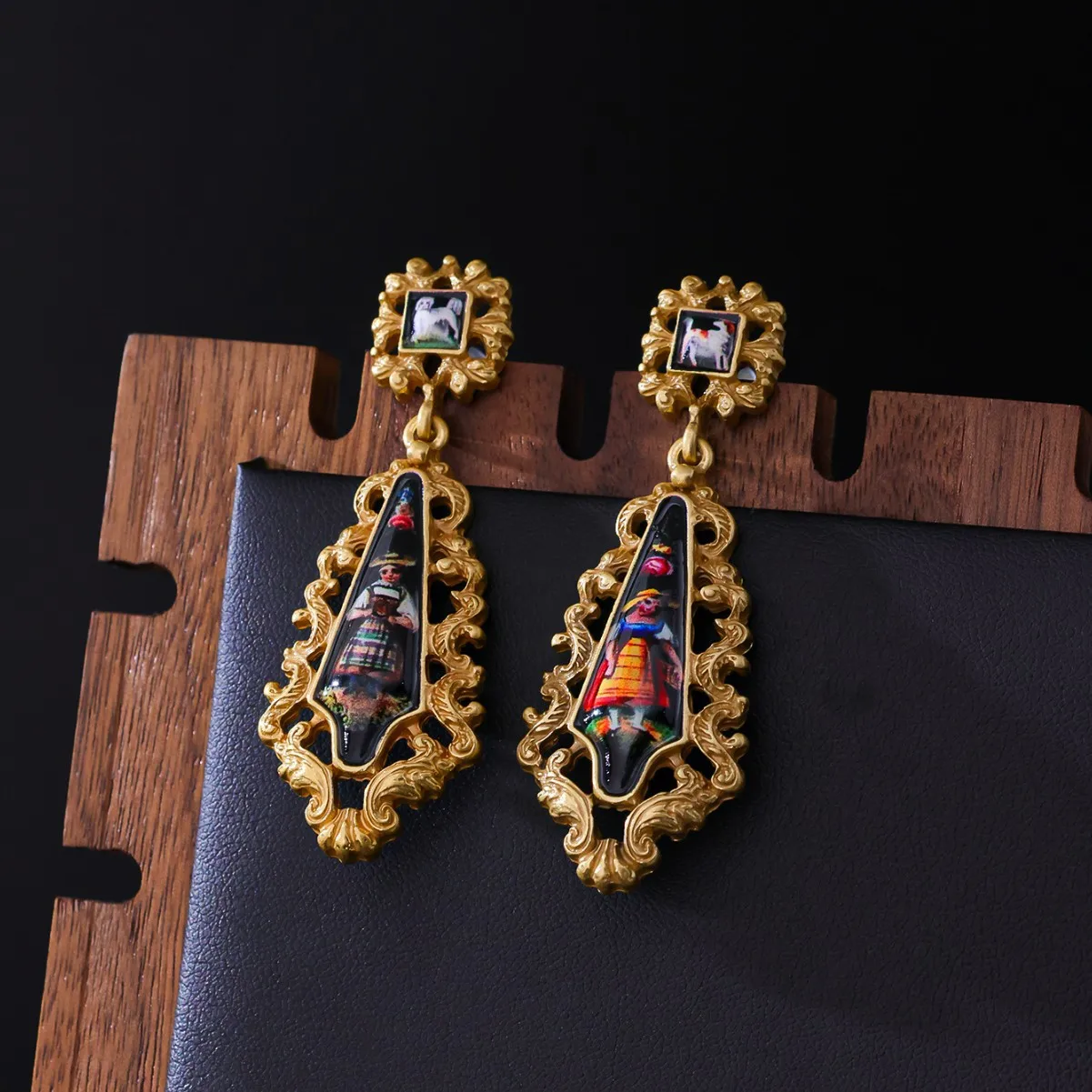 

European ename villain earrings retro simple holiday vintage earrings artificial crystal resin earrings