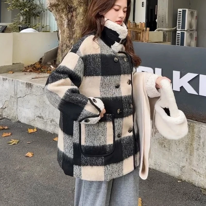 

Woolen Overcoat Women’ s Winter Outerwear Plaid Spliced Turn-down Collar Thick Long-sleeve Windproof Double Breasted Design Coat