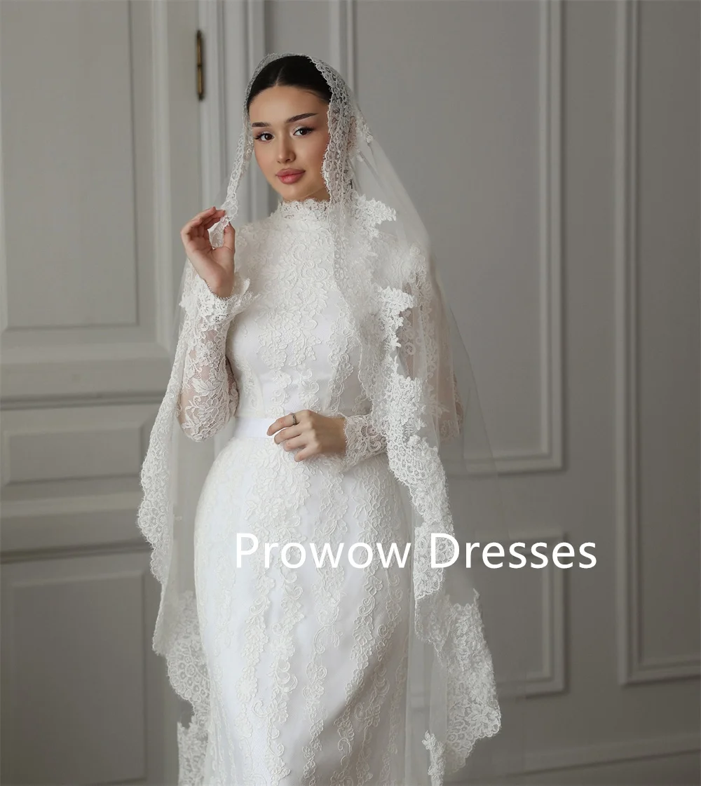 Prowow เจียมเนื้อเจียมตัวคอสูงลูกไม้ตรงชุดแต่งงานความยาวแขนยาวชุดเจ้าสาวซิปด้านหลัง Sashes ที่กําหนดเอง