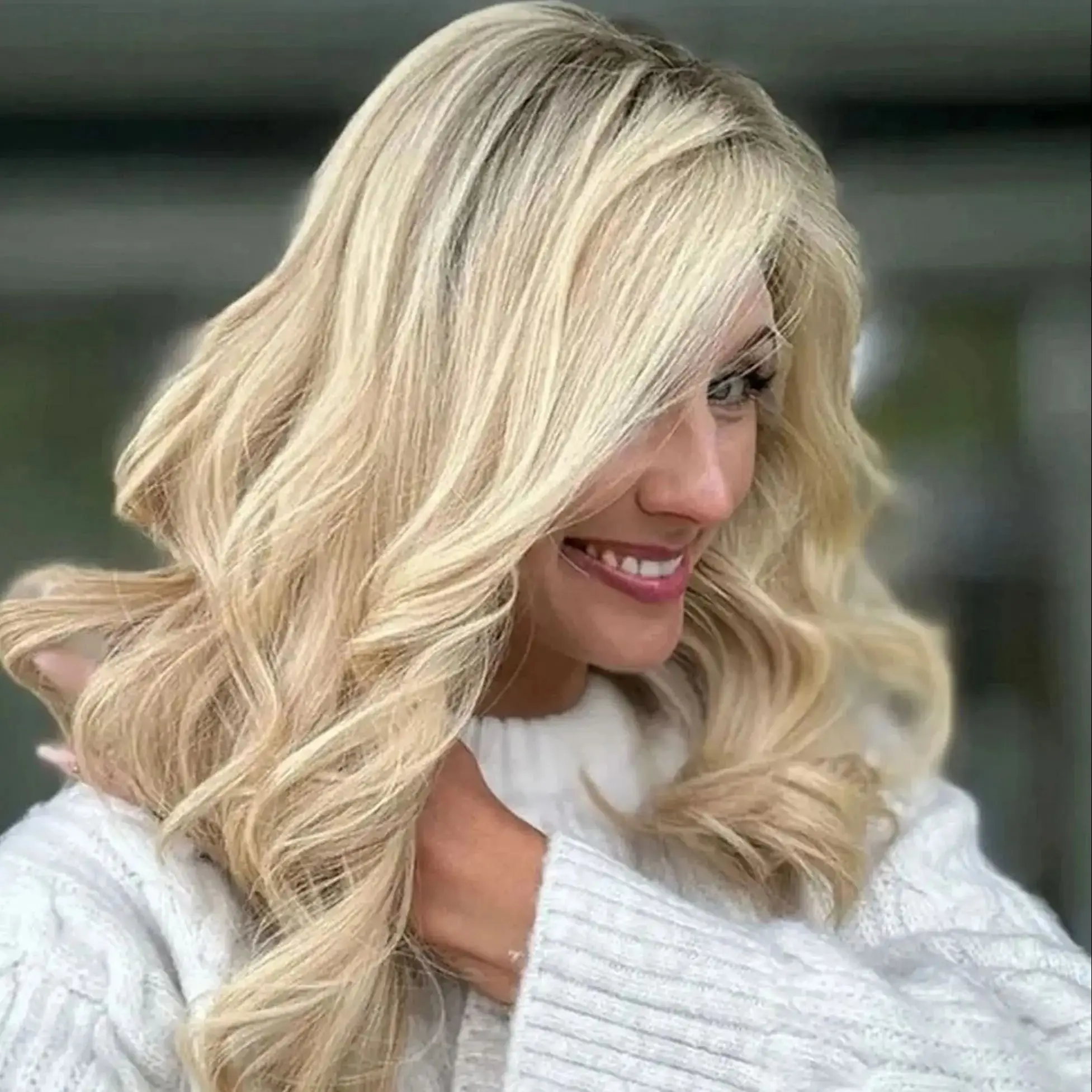 

Trendy Ombre Light Blonde Synthetic Lace Front Wig with Brown Roots Shoulder Body Wave Heat Resistant Fiber Lace Front Wigs 18”