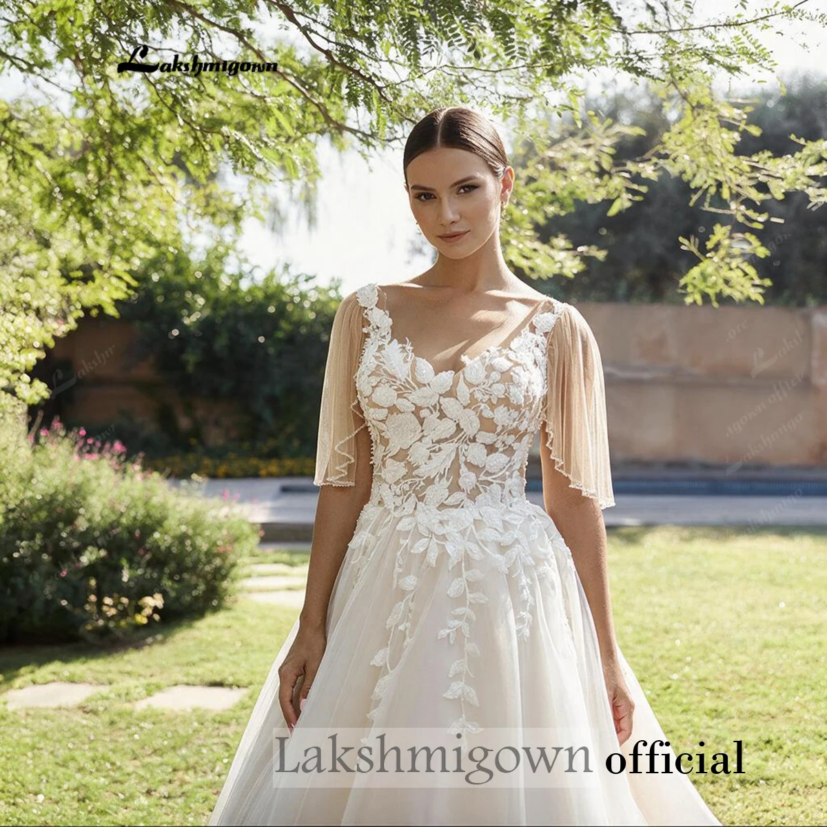 Romantisches Champagnerfarbenes A-Linien-Brautkleid mit Flatterärmeln, Transparenter 3D-Blumen-Spitze und Tüll, für Garten- und Outdoor-Hochzeiten, Robe De Mariée – Detail 7