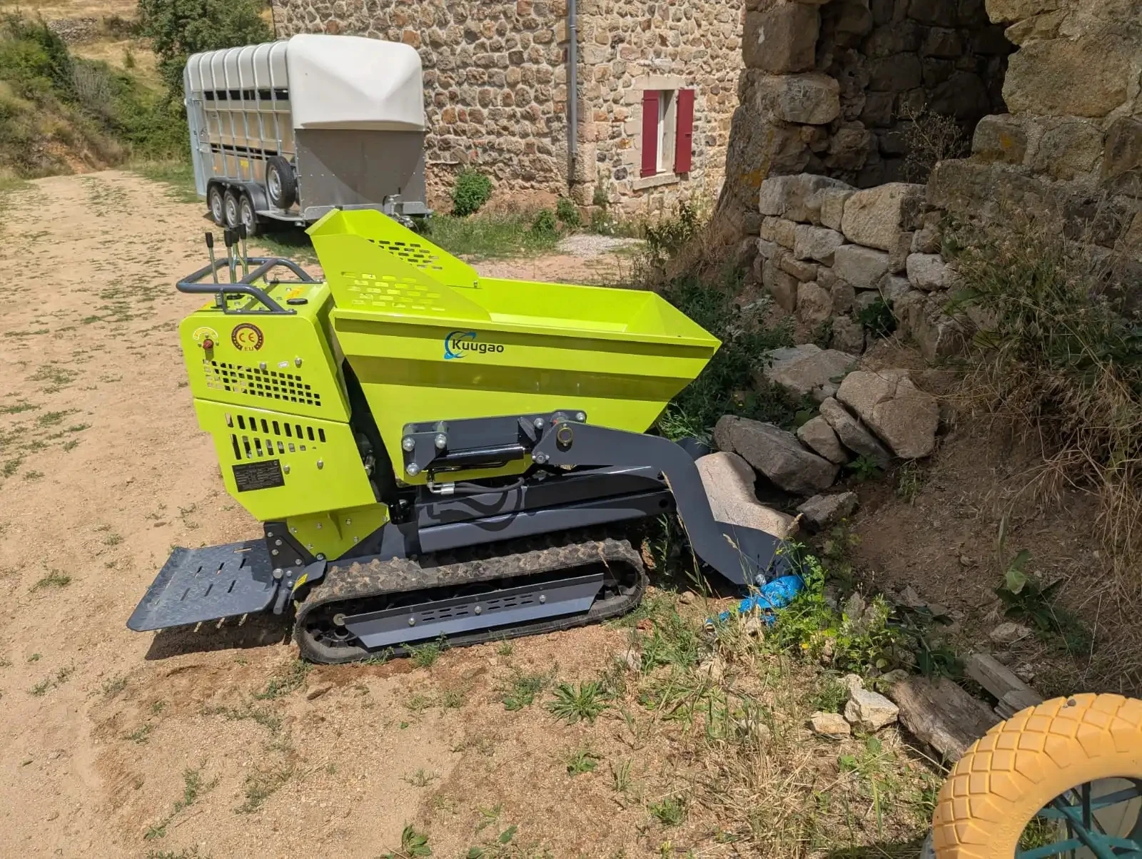 تفريغ صغير 500 كجم قلابة مجنزرة يدوية قلابة مجنزرة قلابة صغيرة زراعية ذاتية التحميل شاحنة هيدروليكية تخصيص بيع