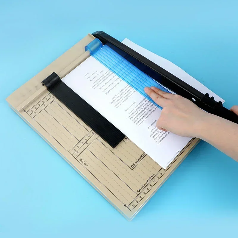 Compact paper cutter, A4 manual paper/photo trimmer for business cards and photos.