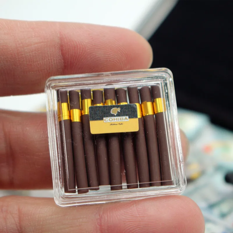 Simulation Cigar Case 1/12 Dollhouse Mini Cigarette Ornament Dolls House Decoration Accessories Pretend Play Toys