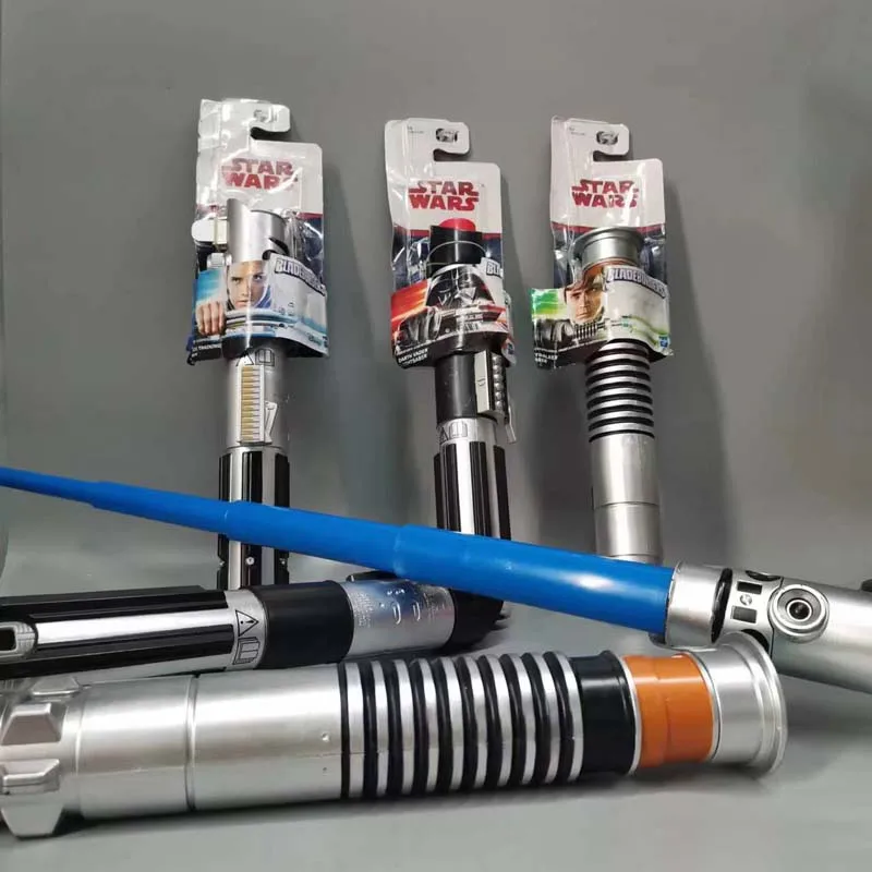 Hasbro Genuine Bulk Star Wars Retractable Lightsaber Throwing Sword (Non-Glowing Lightsaber) Tide Play Ornaments Collection view 5