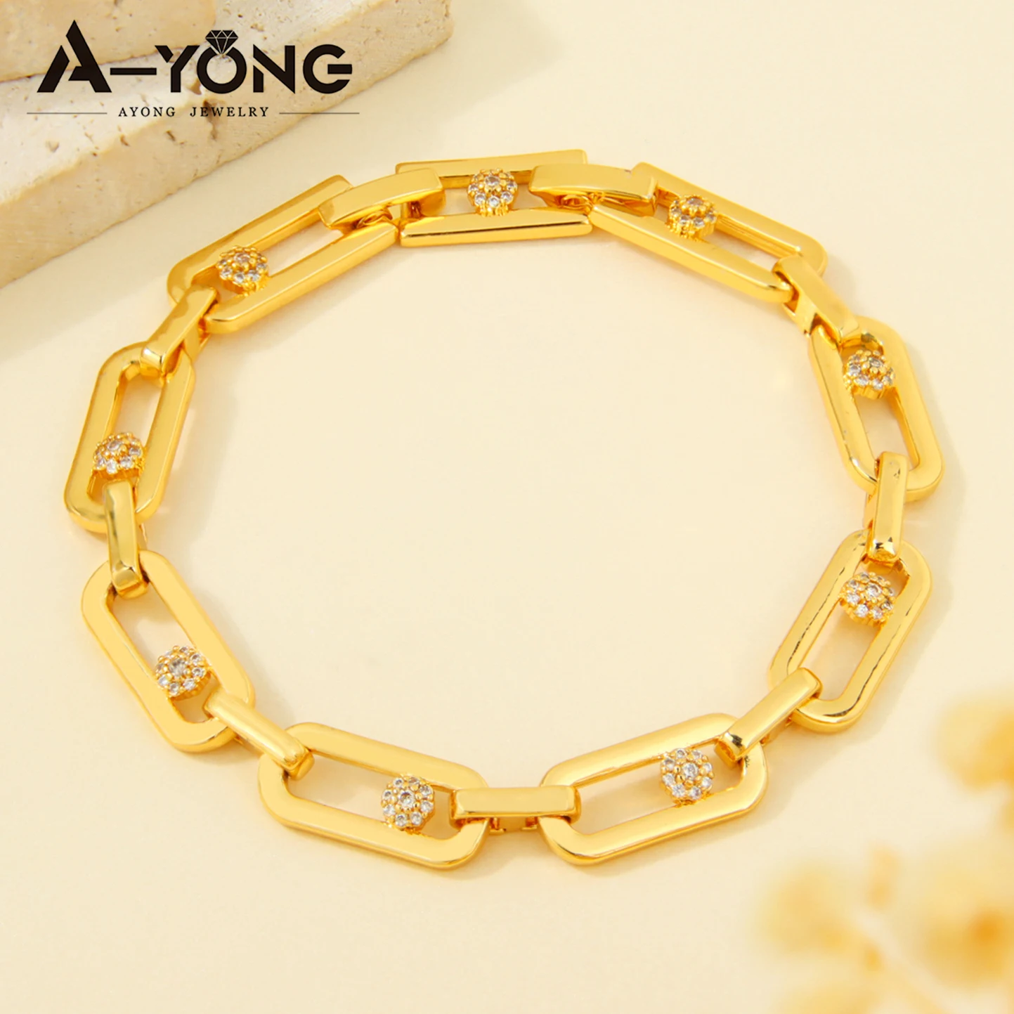 Dubai Mode Zirkonia Schmuckset 21k Vergoldet Italienische Geometrische Halskette Armband Ohrringe Arabischer Damen Event Party Schmuck – Detail 5