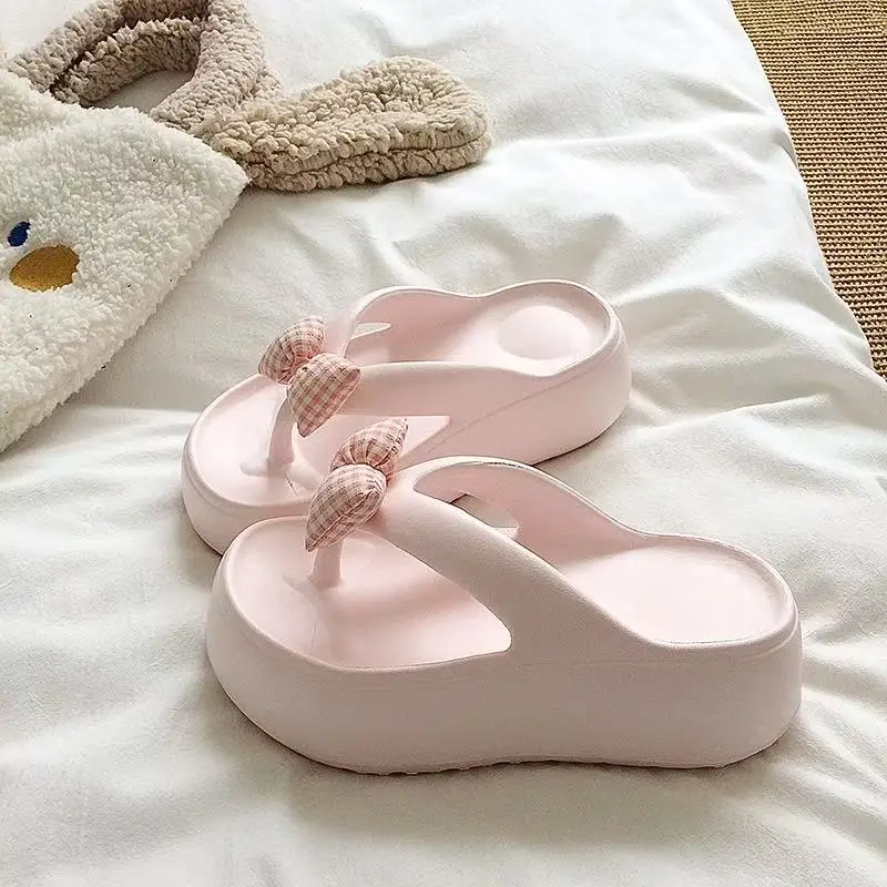 

Женские шлепанцы. Популярная дизайнерская обувь. Тренд 2024. Повседневные сандалии на платформе. Нескользящие уличные тапочки. Уникальные функции. Сандалии на плоской подошве.