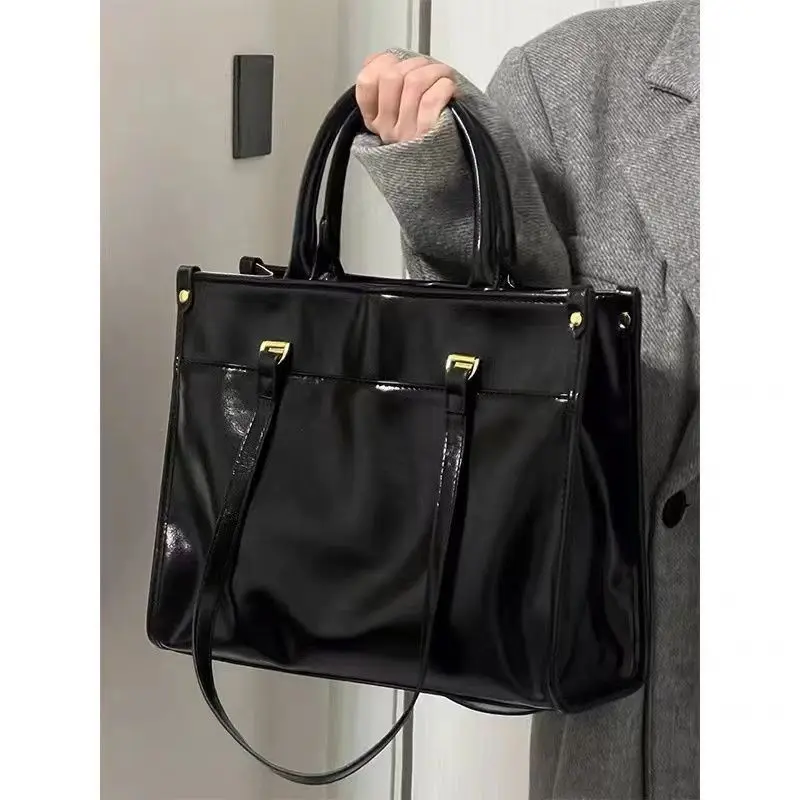 Tote Bag Women\'s 2024 New Simple Atmosphere Fashion Commuter Shoulder Bag Large Capacity Texture Commuter Handbag Tote Bag