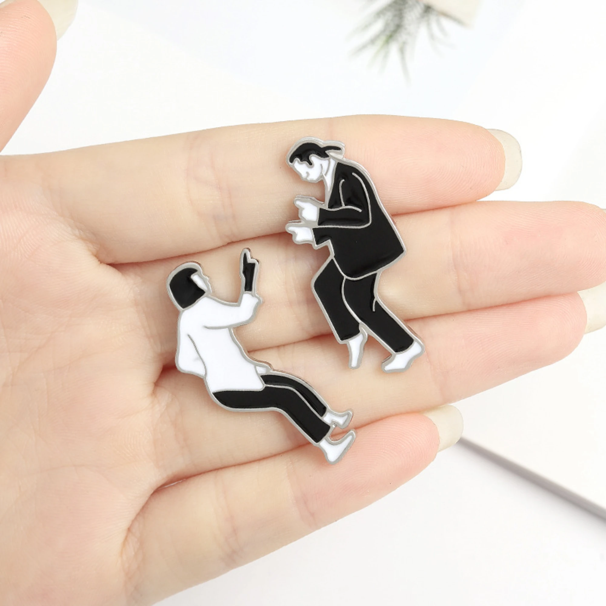 Black And White Punk Brooch Vulgar Novel Pulp Fiction Character Pin Baked Enamel Collar Brooch