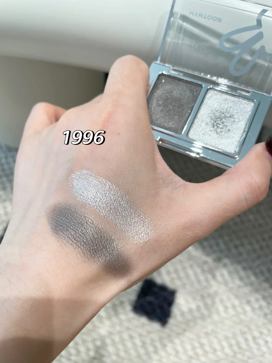 พาเลทอายแชโดว์ HYNTOOR แบบคู่ เนื้อแมทท์ ผงซาติน ชิมเมอร์ กลิตเตอร์ สีเงิน โกธิค สำหรับแฟชั่นโชว์ ติดทนนาน